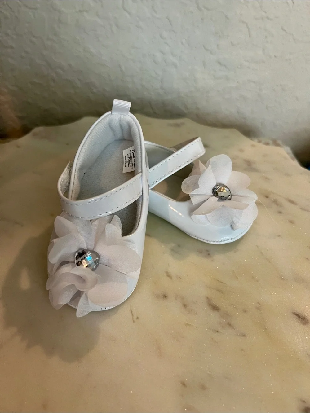 Baby Girls White Floral Mary Jane Shoes with Gem Accent 6-9months
